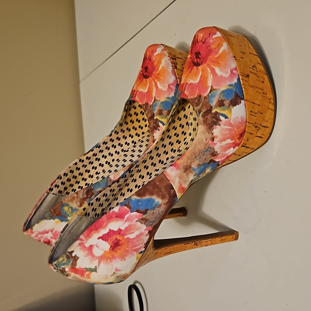 Womens Shoes